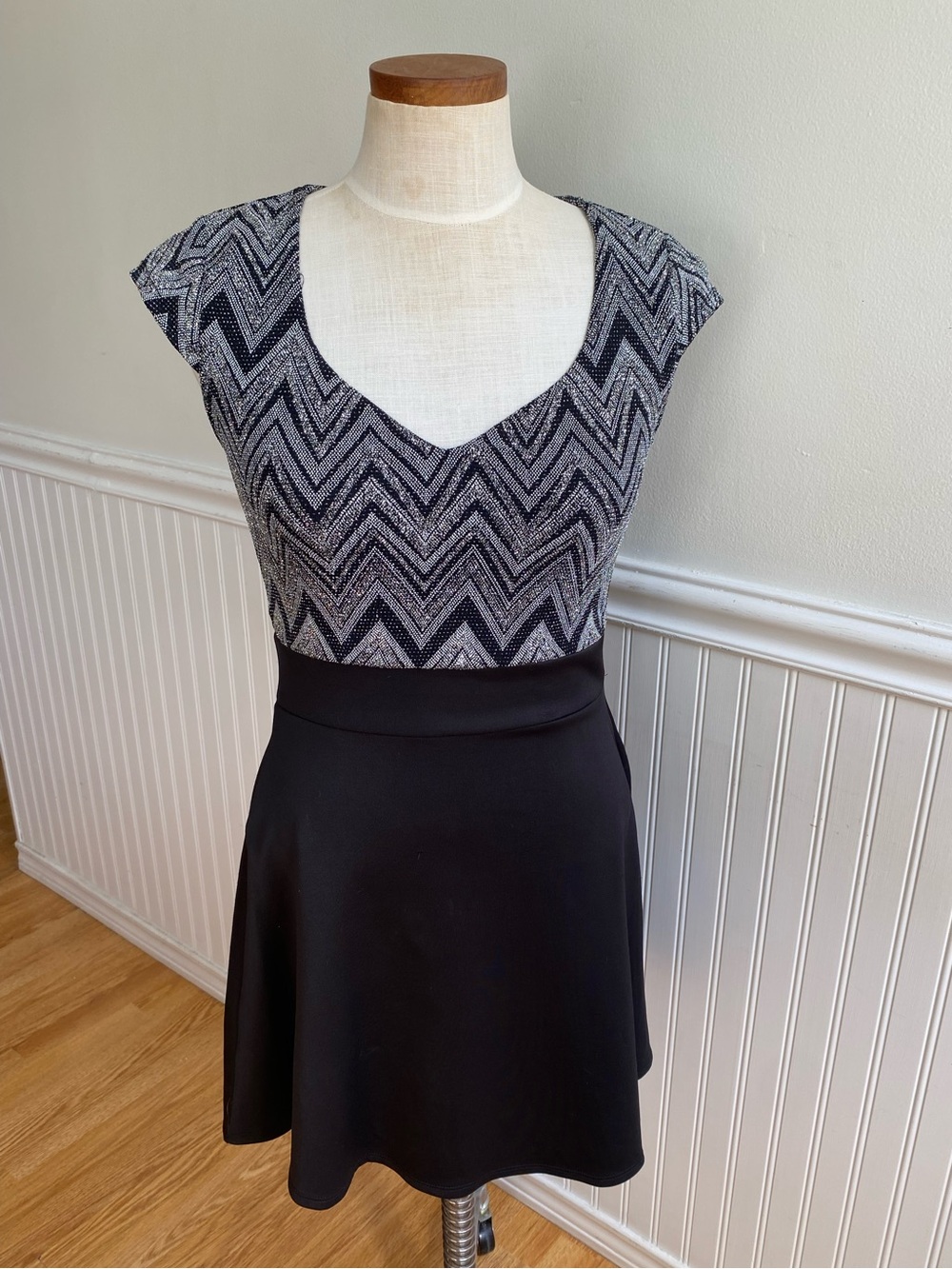 Black & Gray Sparkle Chevron Fit-and-Flare Dress